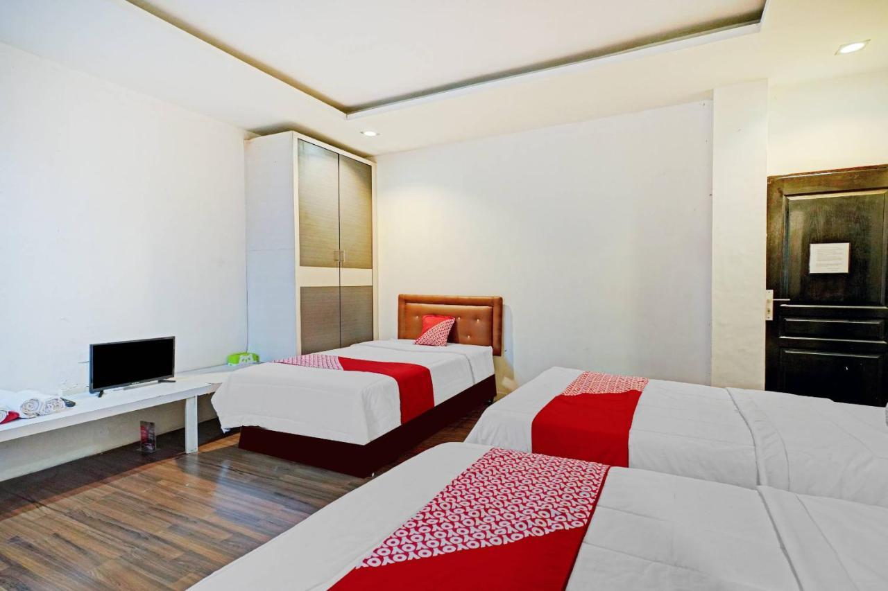 Oyo 90450 Sentra Inn Μεντάν Εξωτερικό φωτογραφία