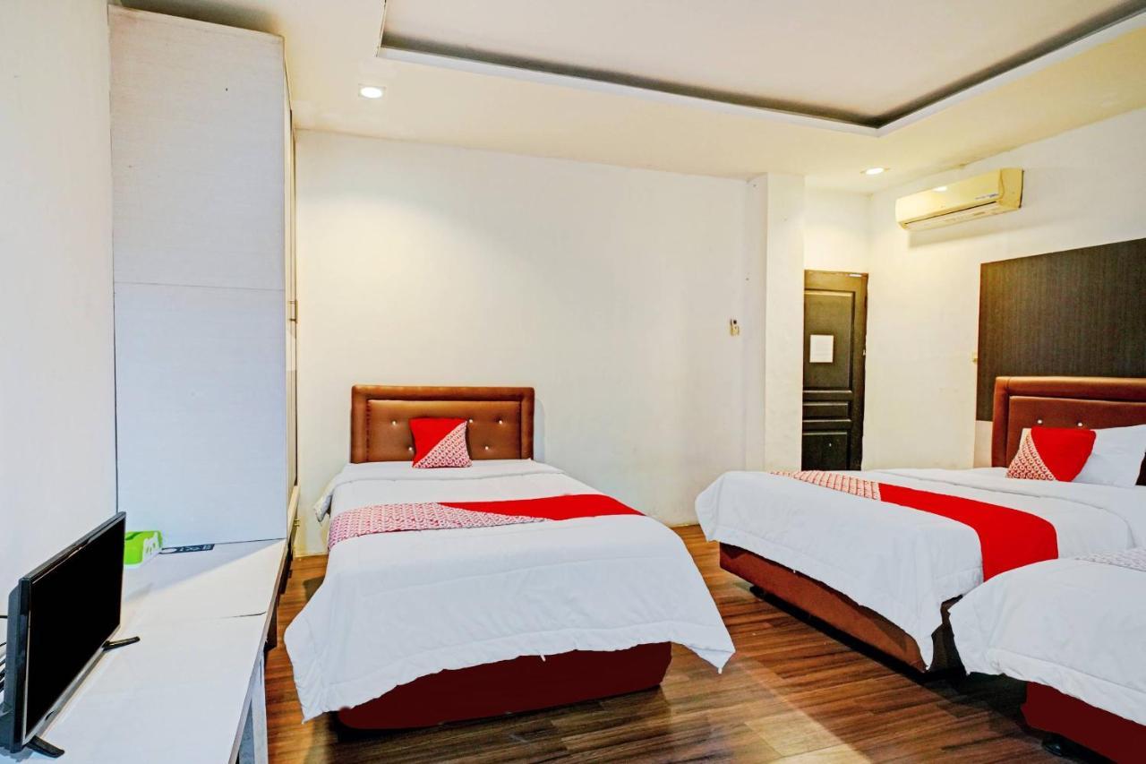 Oyo 90450 Sentra Inn Μεντάν Εξωτερικό φωτογραφία